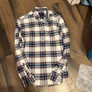 American eagle button down